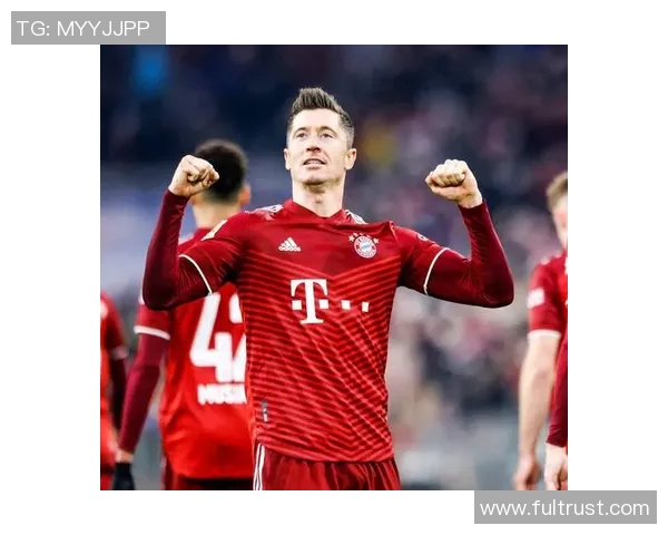 莱万重返安联球场引发拜仁球迷愤怒反响称其忘恩负义